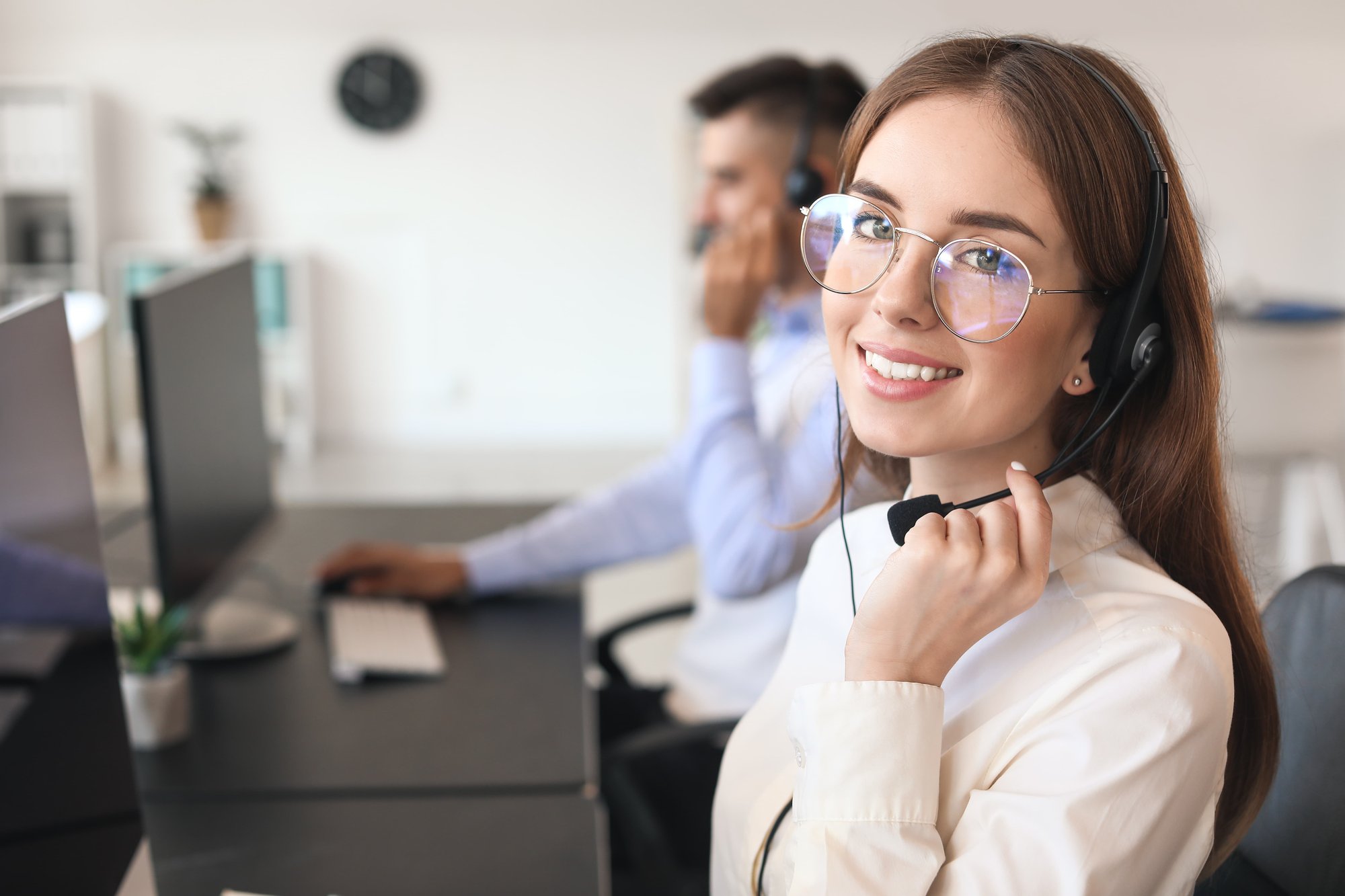 female-technical-support-agent-working-office (1)